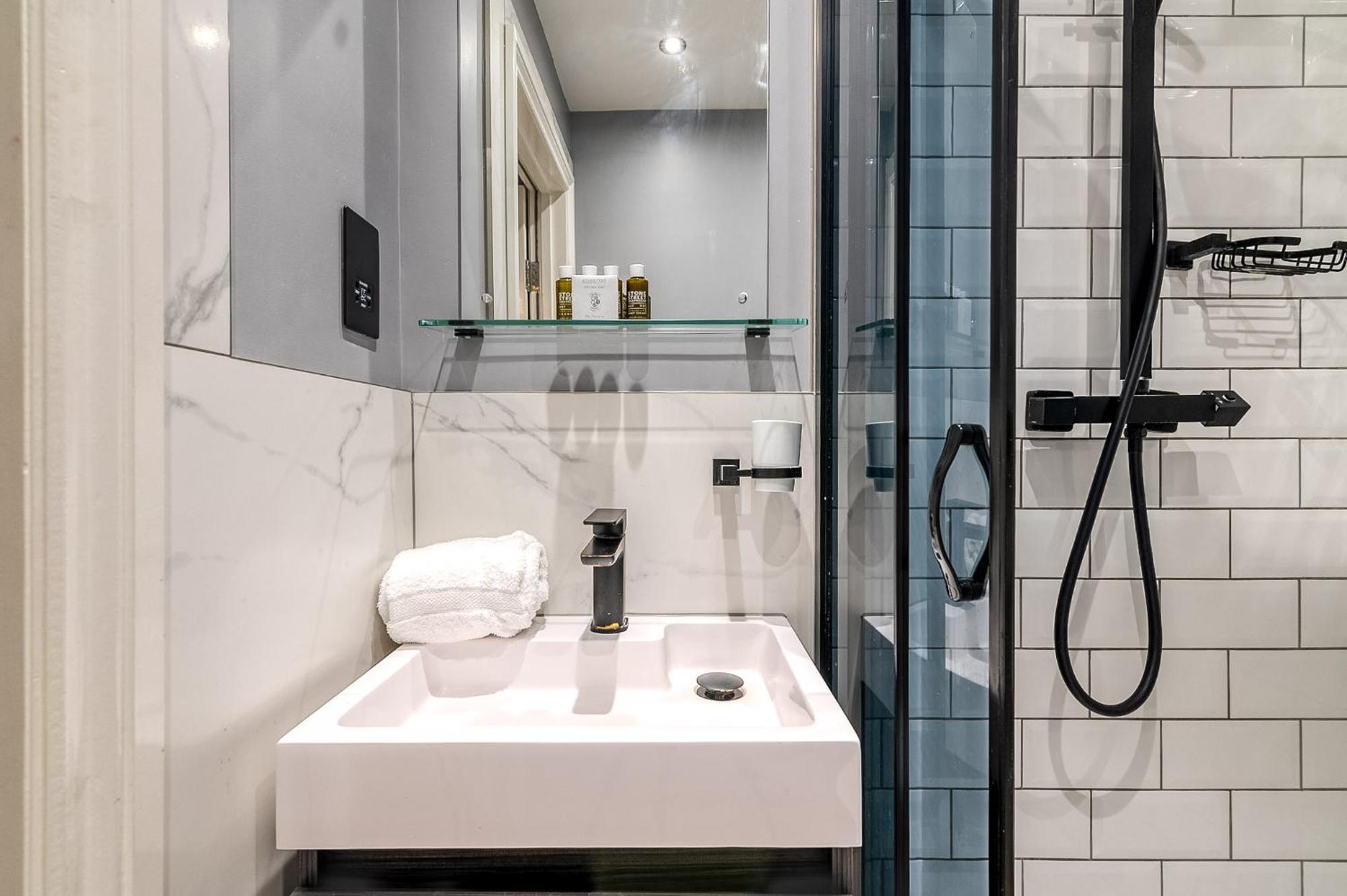 Kensington - Warwick Road Appart hôtel 3*